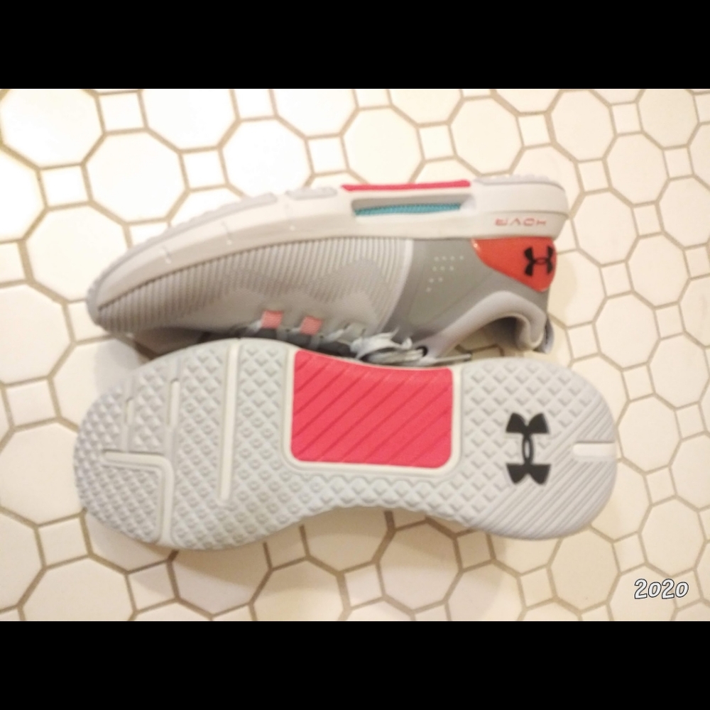 Under Armour HOVR - Sz.10